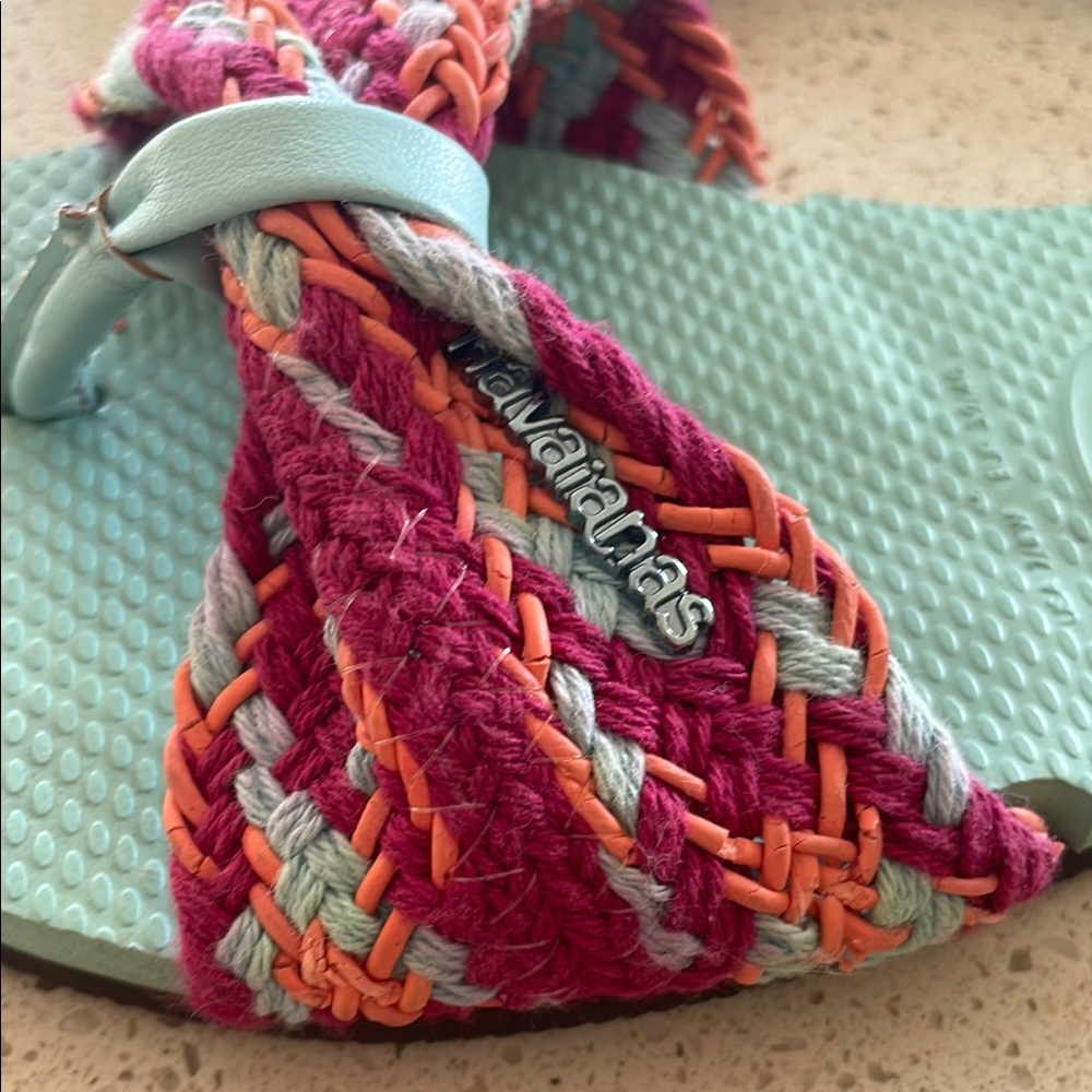 Havaianas Colorful Women's Sandals - Picture 3 of 5